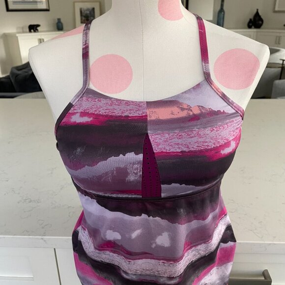 Nike Athletic Landscape Print Poly Blend Racer Back Tank Top Shelf Bra Purple S - Picture 3 of 13